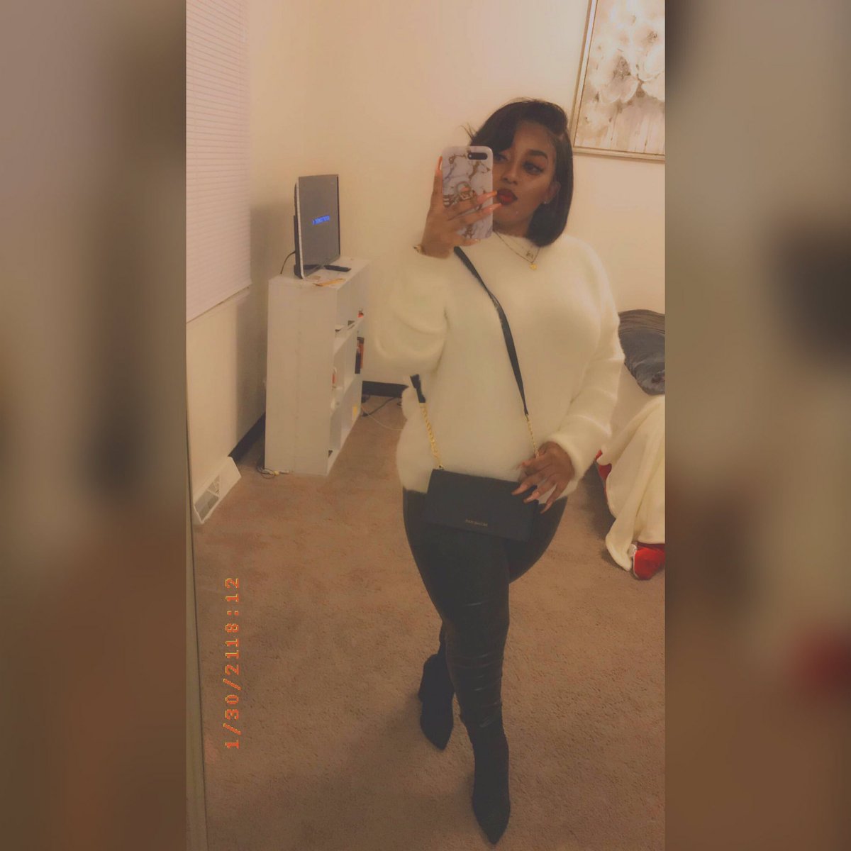 _vonnaaa tweet picture