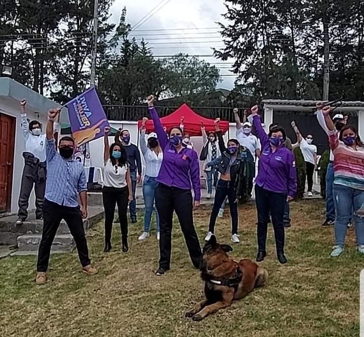 SandraHidalgoEC's tweet photo. Un privilegio haber compartido experiencias y sueños con quienes integran el #ProyectoVioleta de @FArnuv
Estamos comprometidos de corazón con la dignidad de las mujeres ecuatorianas
#VivaLaMujerEcuatoriana https://t.co/MA2CziKZfq