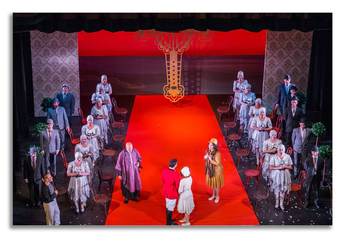 GSFestival's tweet photo. Not wanting to labour the point but the 2018 @GSoperaco production of #Ruddigore really is worth watching so a few more scenes may make you reach for the #GSOperaTV platform to tune in for your 7 day free trial https://t.co/Mz3gNidVF4
📷 @janestokes13 https://t.co/e62Zyd69ti
