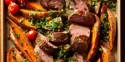 FloridaInterna3's tweet photo. Healthy sheet-pan dinners are on repeat in our homes. Why? Because it's easy to make a protein-filled, lower-cal dinner in less than an hour and the clean-up is a snap, especially if you line your pan with foil before filling it wit https://t.co/NMIVJCZPP4 https://t.co/fDzaalAVIg