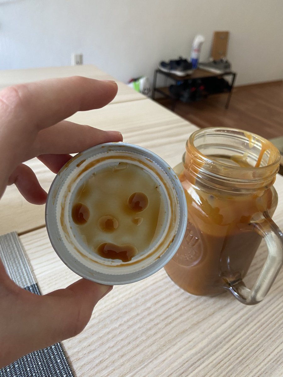 Esta cajeta tiene cara de que sufre.