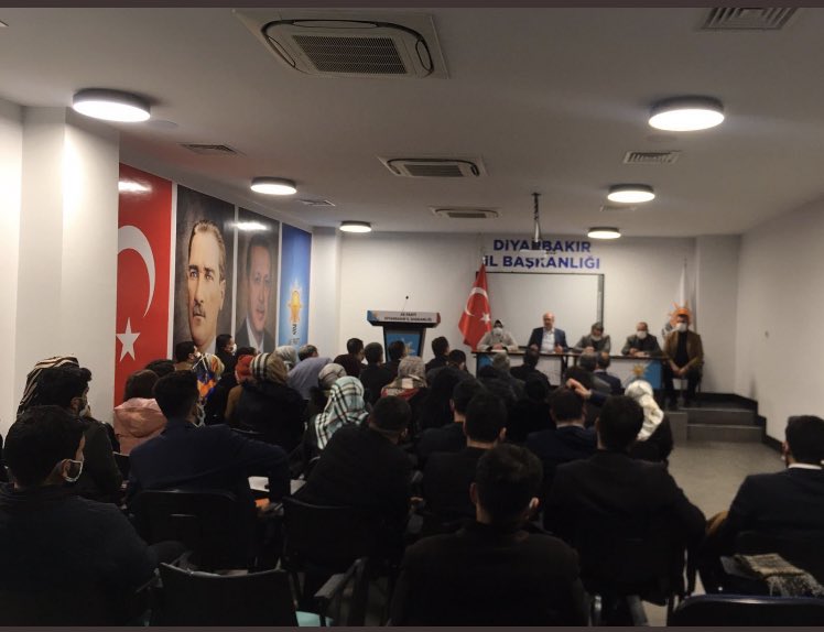 KadirhamidiK's tweet photo. 17 Şubat günü yapılacak olan İl kongremiz öncesi,İlçe Başkanlarımız ile değerlendirme toplantısı yaptık. https://t.co/AZdK4DPfcH