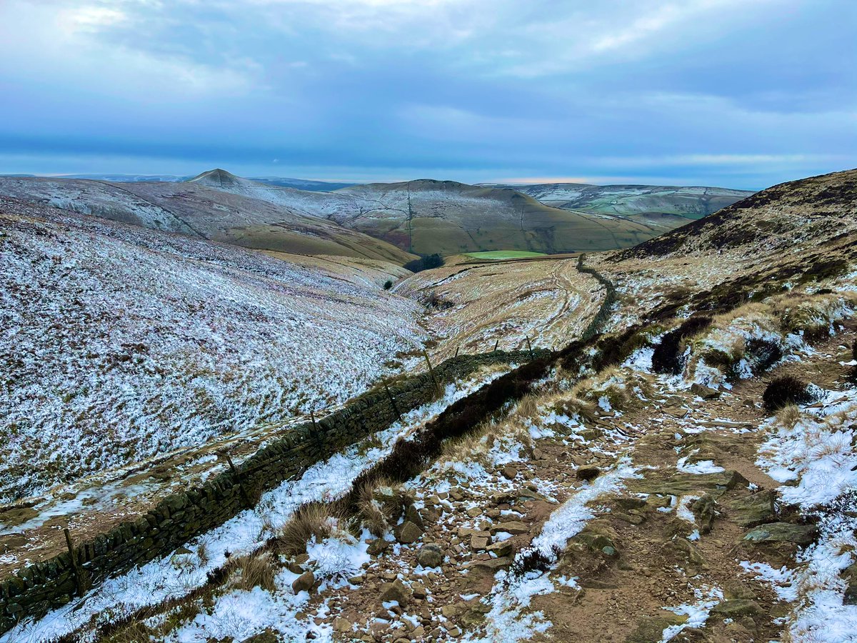 twostaywild's tweet photo. #peakdistrict #sundaystrolls https://t.co/nbxQ2OF9xW
