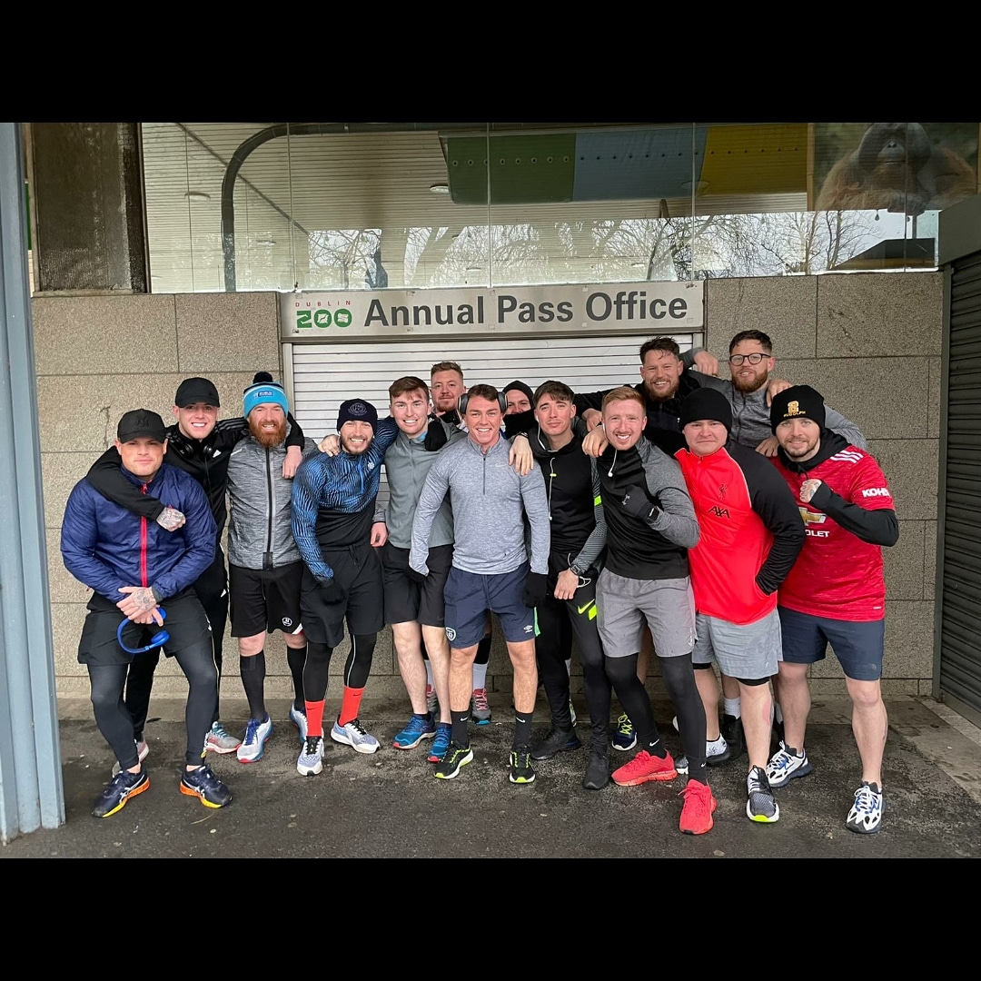 Social distancing at its finest 🤣🤣
Fundraising run complete in aid of Cabra Boxing Club 🥊
Don't mind that united Jersey aswel someone doubled a donation for me to wear it 🙈🤣🤣🤣