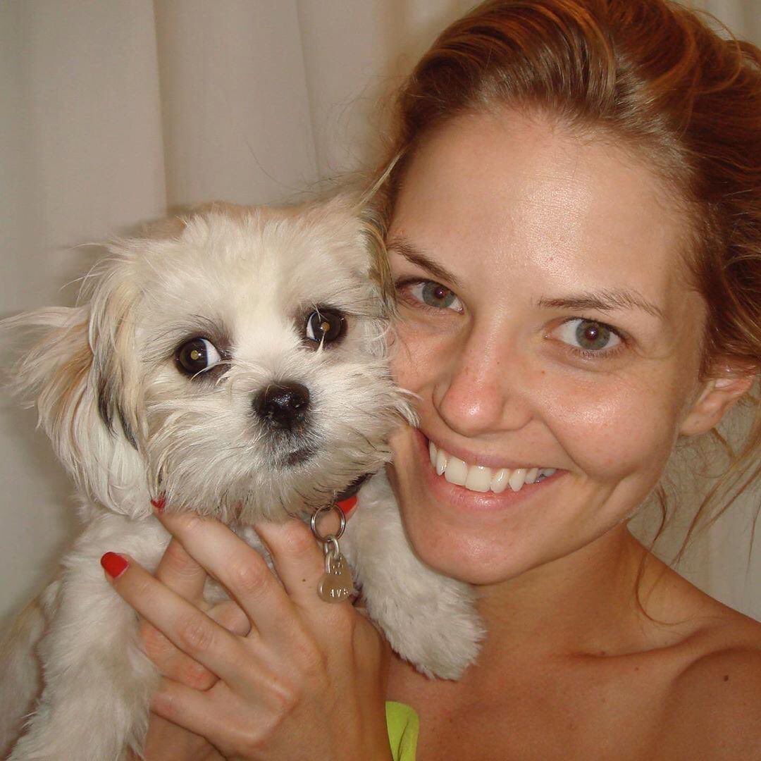 MissionJMo's tweet photo. Happy Birthday Ava ❤️🐶 @jenmorrisonlive #AvaTheDog #JenniferMorrison #JMoLoves #FinallyFirstItalianConventionWithJen #OperationJMo https://t.co/T5TV2quLrq