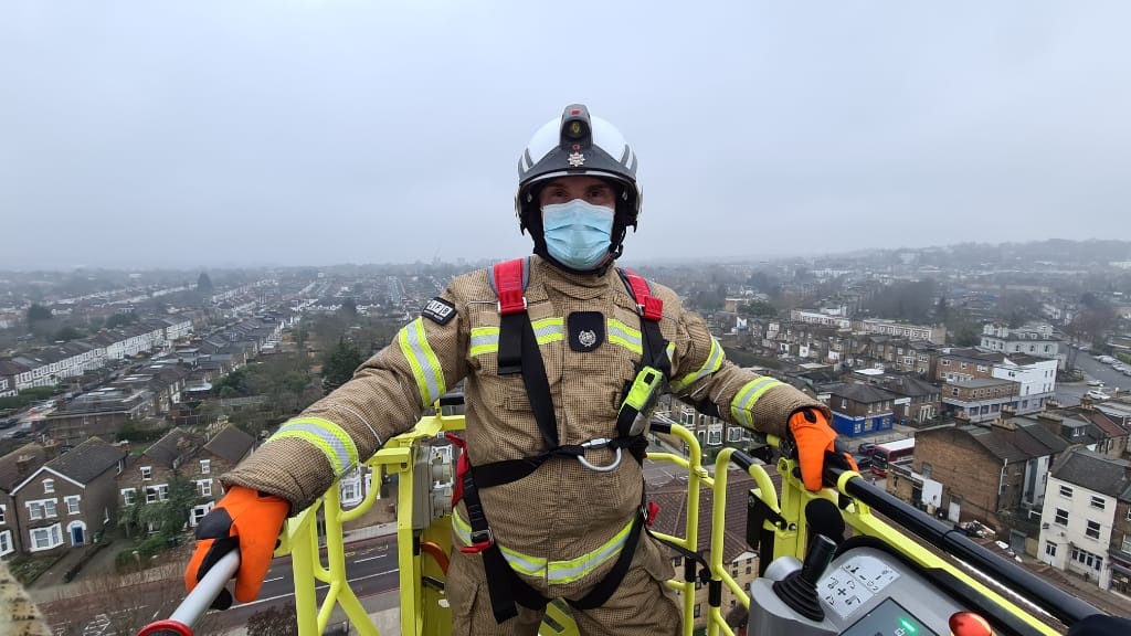 Lewisham Borough Team trained today with E31 Forest Hill B/W.
135 Ladders & Pumps & Pumping - followed by TL training. 
Blew off the cob webs by being on a Jet !
#LeadingFromTheFront
#FeelingMyAge
#25DaysToGo
