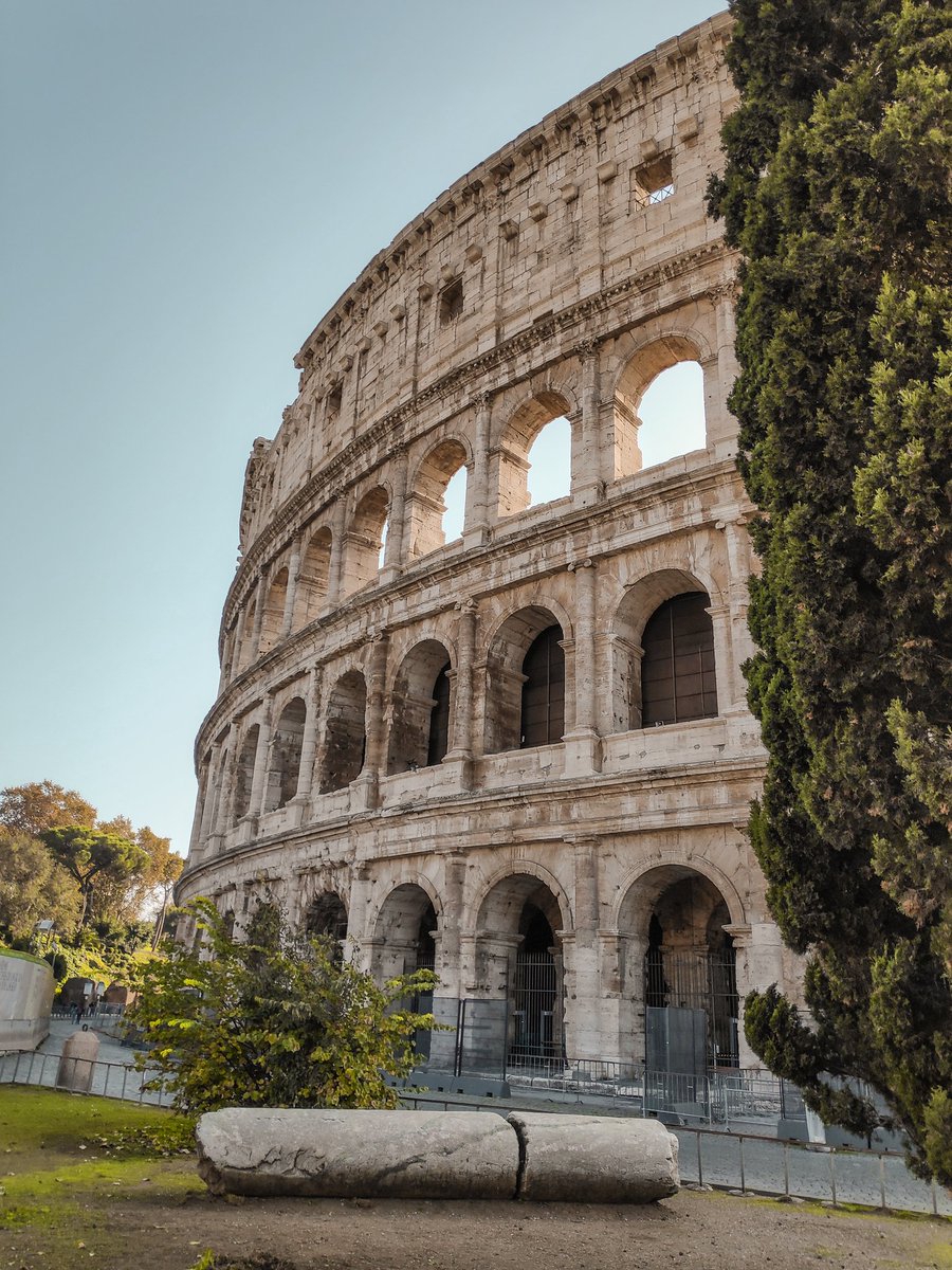 Colosseum 🏟️
#adrianlimaniphotography
#colosseum #italy #rome #traveldestination #beautifuldestinations #europe_vacations #topeuropephoto