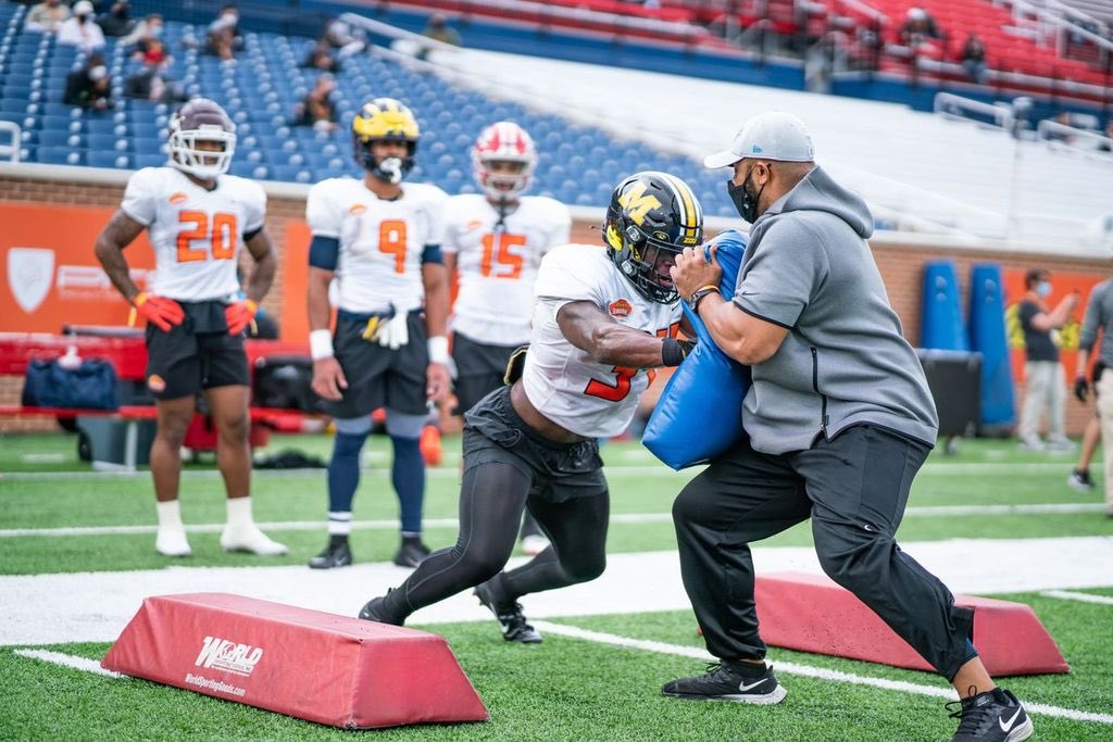 LRountreeIII's tweet photo. Thankyou @JimNagy_SB for selecting me to play in the senior bowl game and to represent MIZ one last time. It was a honor and a week I will never forget. https://t.co/0PwR4KXB6J