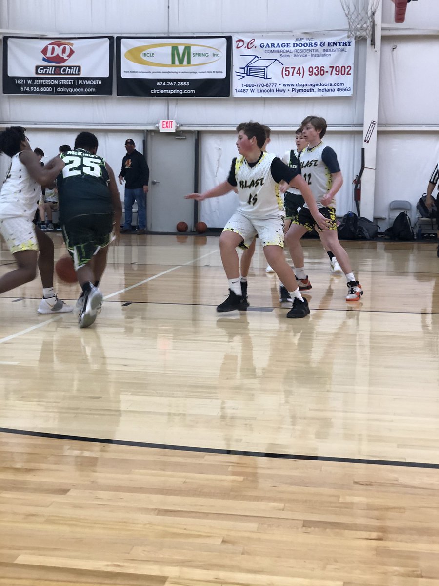 AndyKitchen3's tweet photo. Didn’t realize how much I missed coaching til I got back at it again today!
Had to make a trip to Indiana to do it ( #Notballin )
.....but couldn’t wait any longer! Felt so good to participate and compete 💯👍👊🏀🏀
#HoopLife #Ballin #Pptpw https://t.co/OKnNNvfuOC