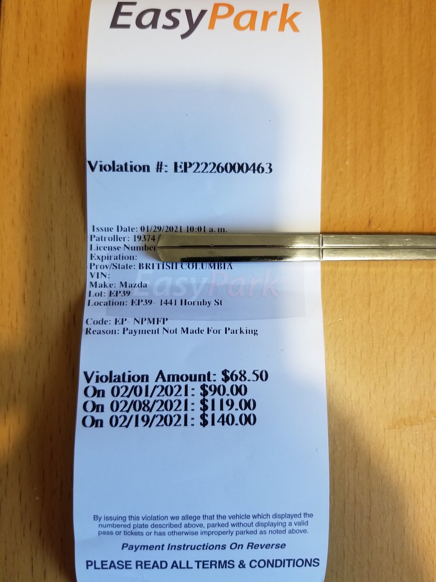 JohnstonDenis's tweet photo. Time for some parking legislation this is a joke. @jjhorgan @kennedystewart @GlobalBC @steeletalk https://t.co/8yYq3i0iUH