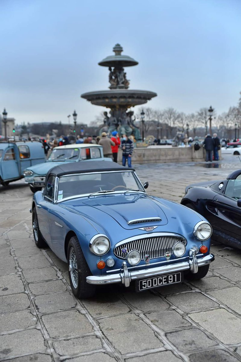 aitadjedjou's tweet photo. Traversée de Paris voitures d époque. Paris 31 janvier 2021
#vincennesauxanciennes #voituresanciennes #automobile2020 #avenirpictures #abaca #linepress #pressphotography #photooftheday https://t.co/if8Fgm1VH3