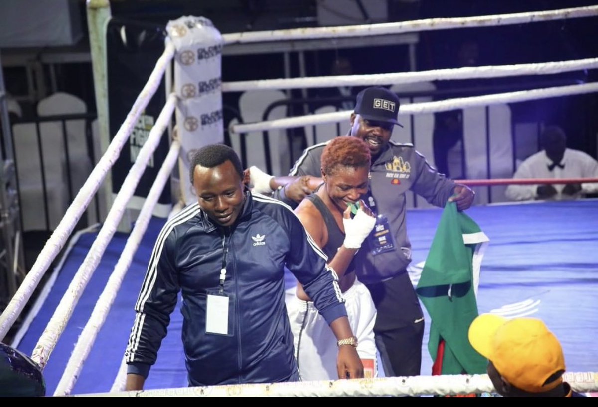 KapalasaPhiri's tweet photo. Happy to have been part of such an amazing journey. Knock out in 1 min 57 seconds. Congratulations Champ. We are bringing the world title home before we close 2021. https://t.co/LHdQ6NRd4o https://t.co/r2iGx0APpA