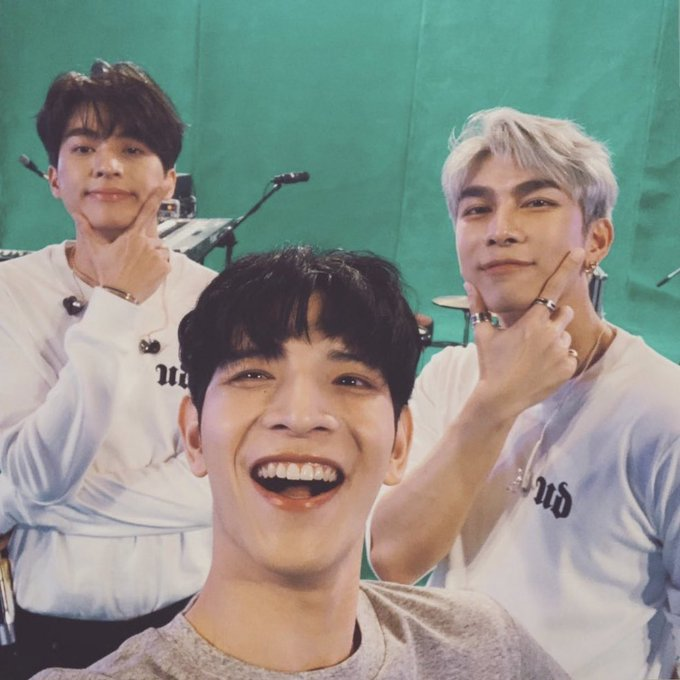 SunfIowerGulf's tweet photo. The best trio there is 💗💗 https://t.co/qcCz8Yjlux