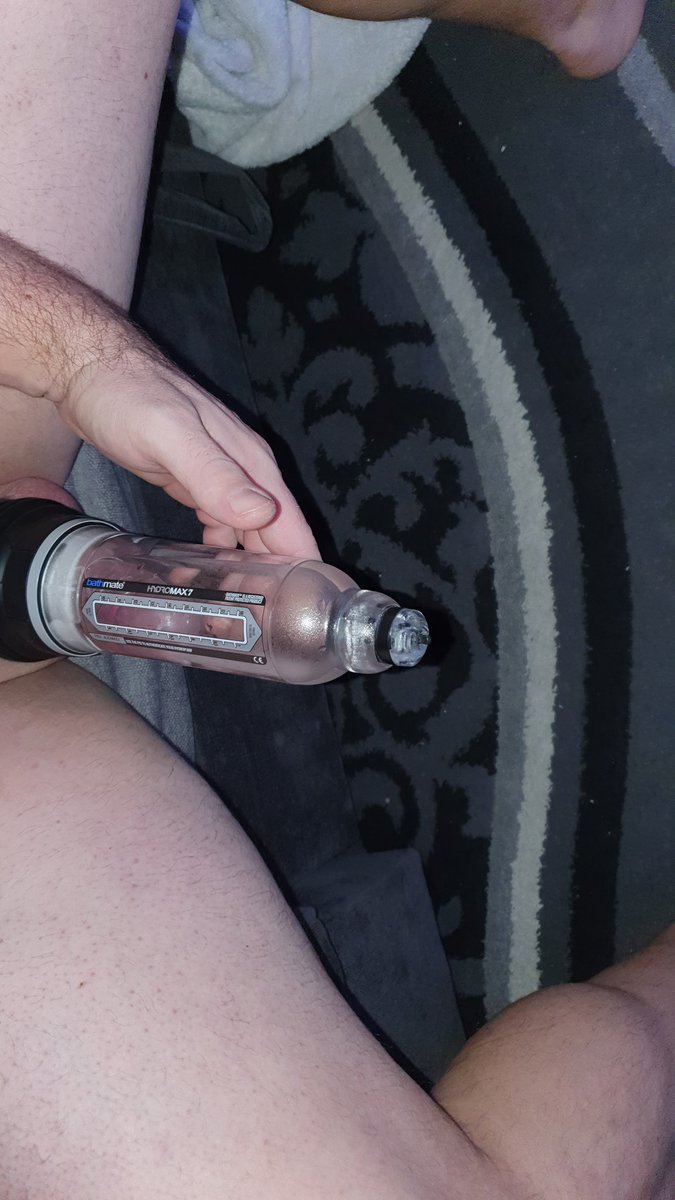 Kinky_MrsZ's tweet photo. Hubby prepairing for a hot night ❤💋💦👅
#bathmate #hotdate
#pump #penispump #hydromax7 https://t.co/O0BN0KKnDN