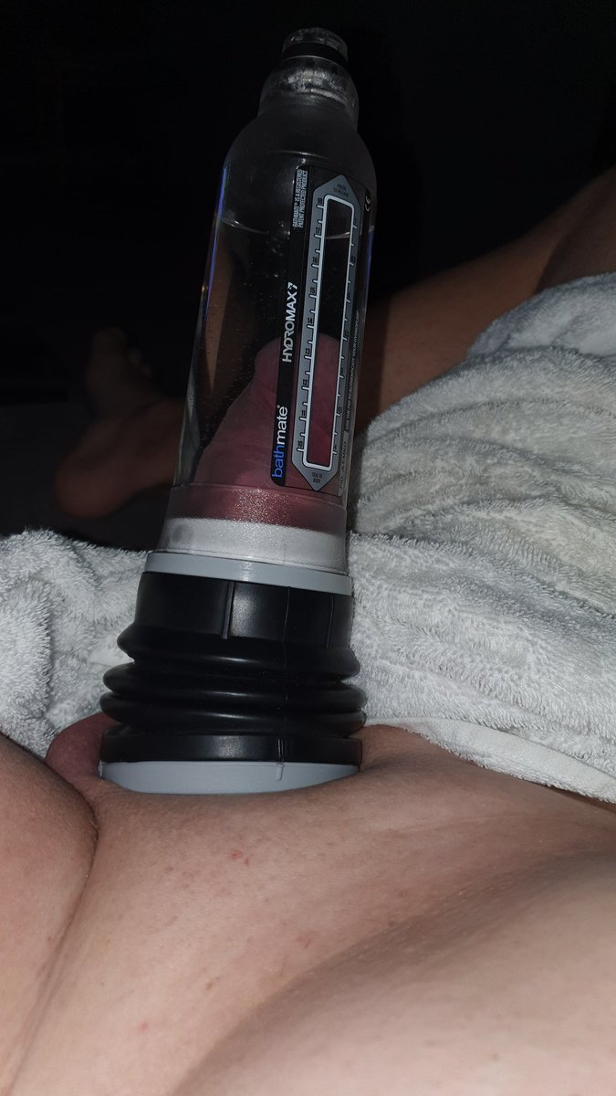 Kinky_MrsZ's tweet photo. Hubby prepairing for a hot night ❤💋💦👅
#bathmate #hotdate
#pump #penispump #hydromax7 https://t.co/O0BN0KKnDN