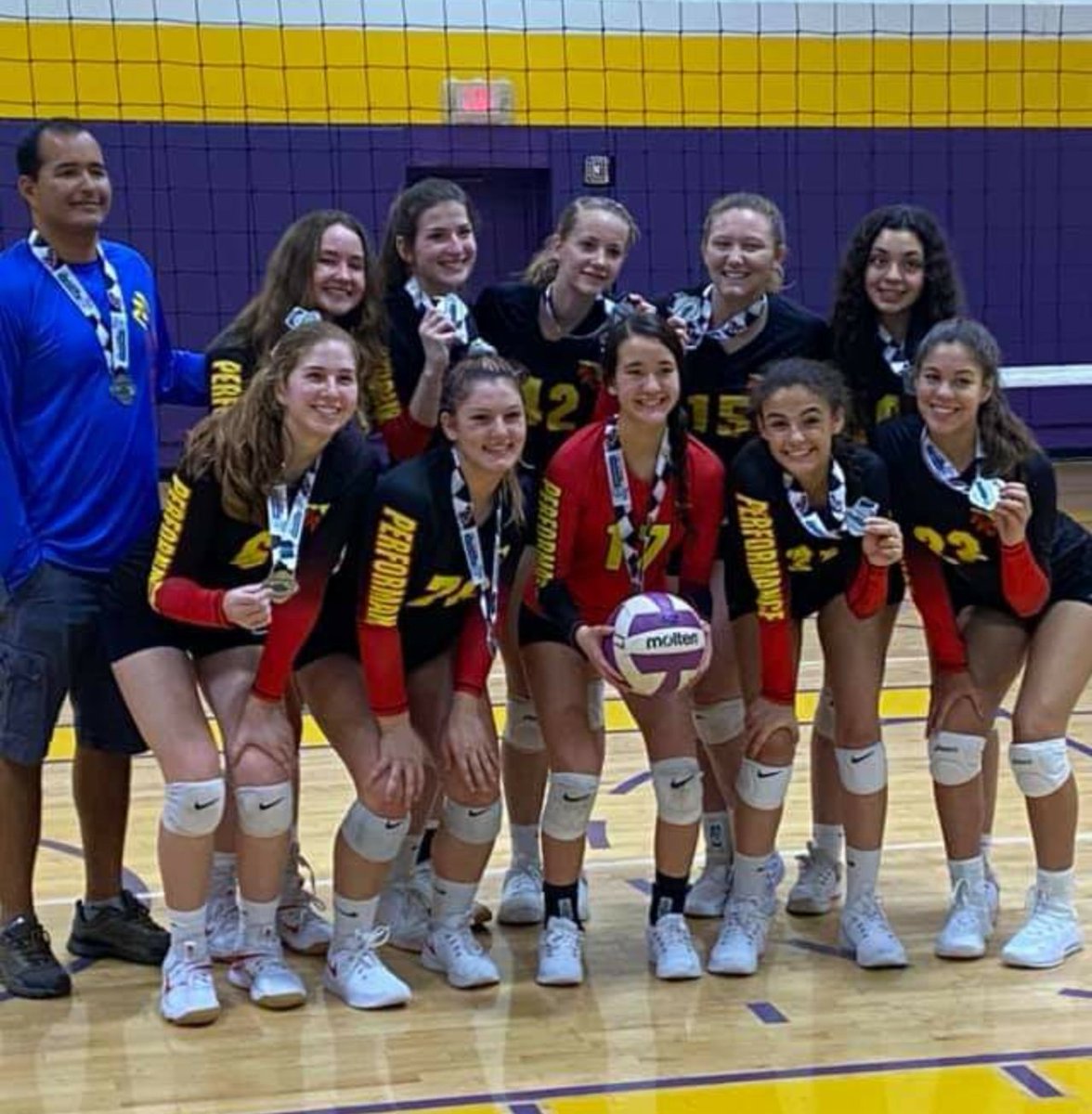 FPV_Tampa's tweet photo. 17-Fernando takes down TVA 17 Black in straight sets to win the 17 USA Silver 🥈 championship. Great job, ladies!
#FPV 🏆

📸 Michelle Smith https://t.co/mcgEWqYglK