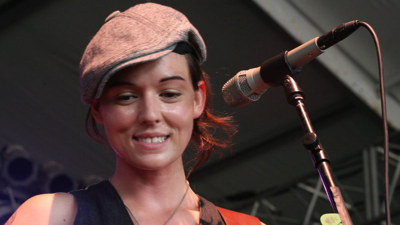 Brandi Carlile has great hat game.pic.twitter.com/pjBupATXMx. 