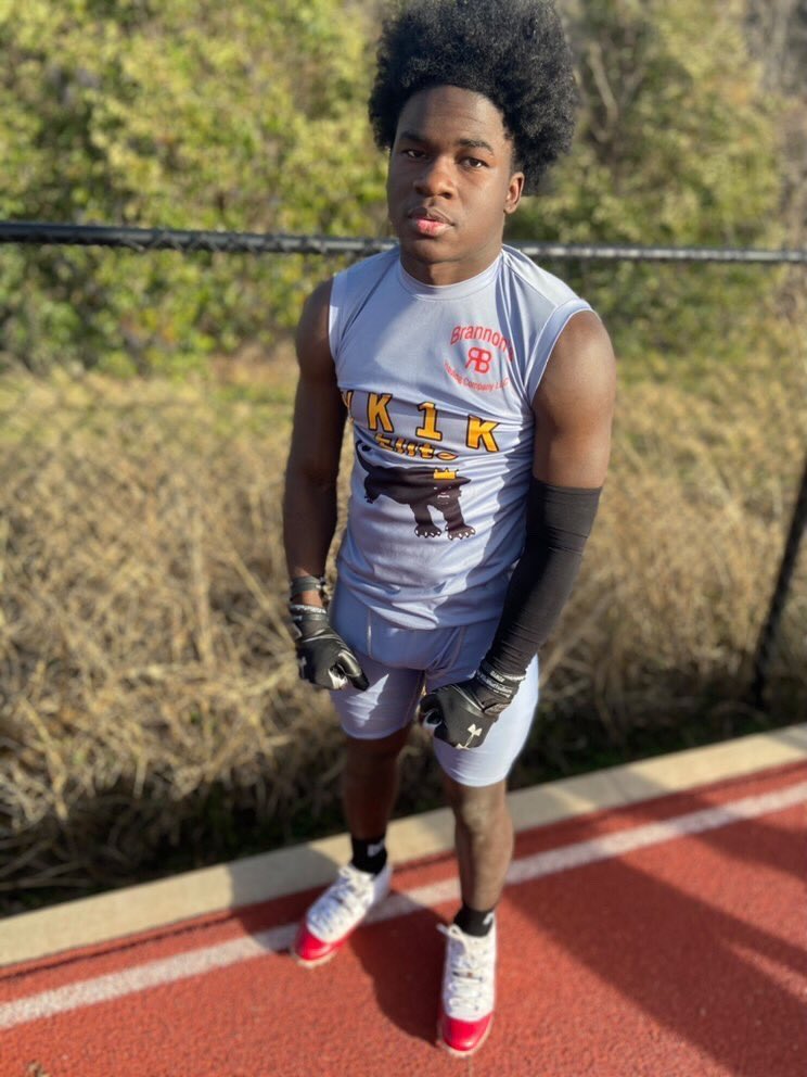 monyaw4's tweet photo. All the work I’m putting in dis offseason gone pay off🔥💯 @SKYLINEfb @KincadeTheHulk @Ant__Wallace https://t.co/ktJEKTQJtC