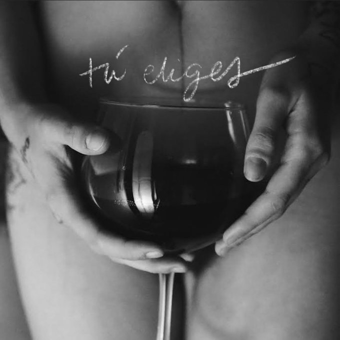 black and white so that you see my ass and feel nostalgic https://t.co/srCtQSd3Qp