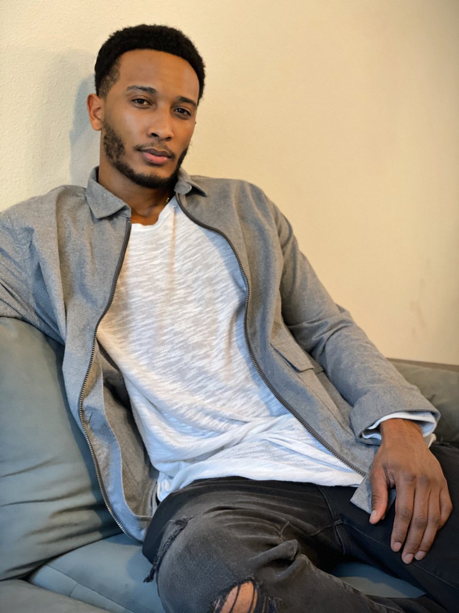 KoleKuyk's tweet photo. Versatile and comfortable. Whether you’re working from home or on the go, @express has a piece for you!
•
#exprepartner #expressu #sponsored #express #expressmen https://t.co/dC5iiKSY2g