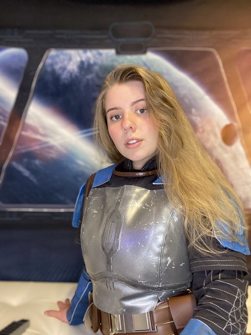 Watch Savannah Solo's leaked NSFW photo on TwXstars