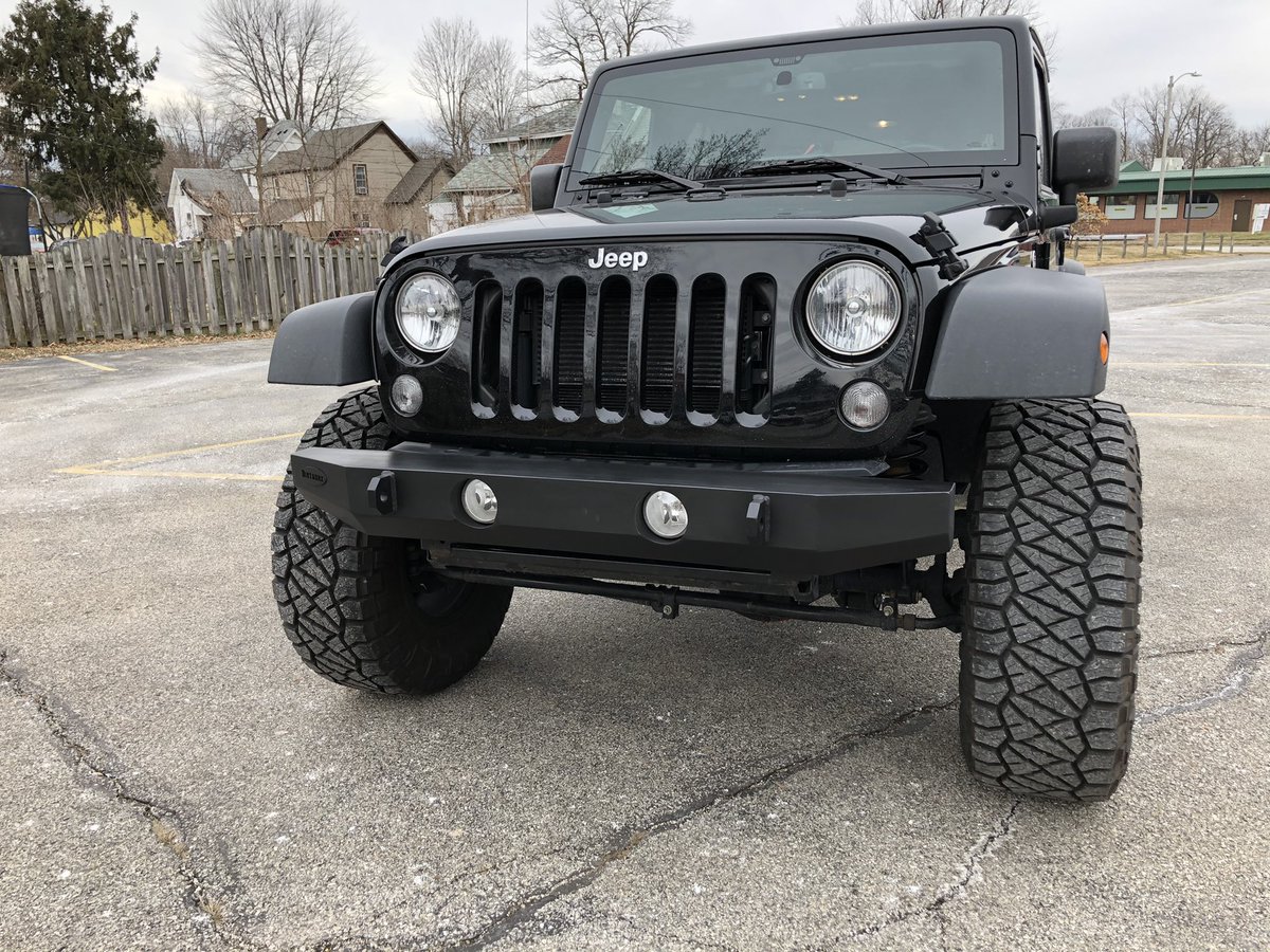 New bumper from Dirtworx 👍🏻 <a href="/THEJeepMafia/">The Jeep Mafia</a>