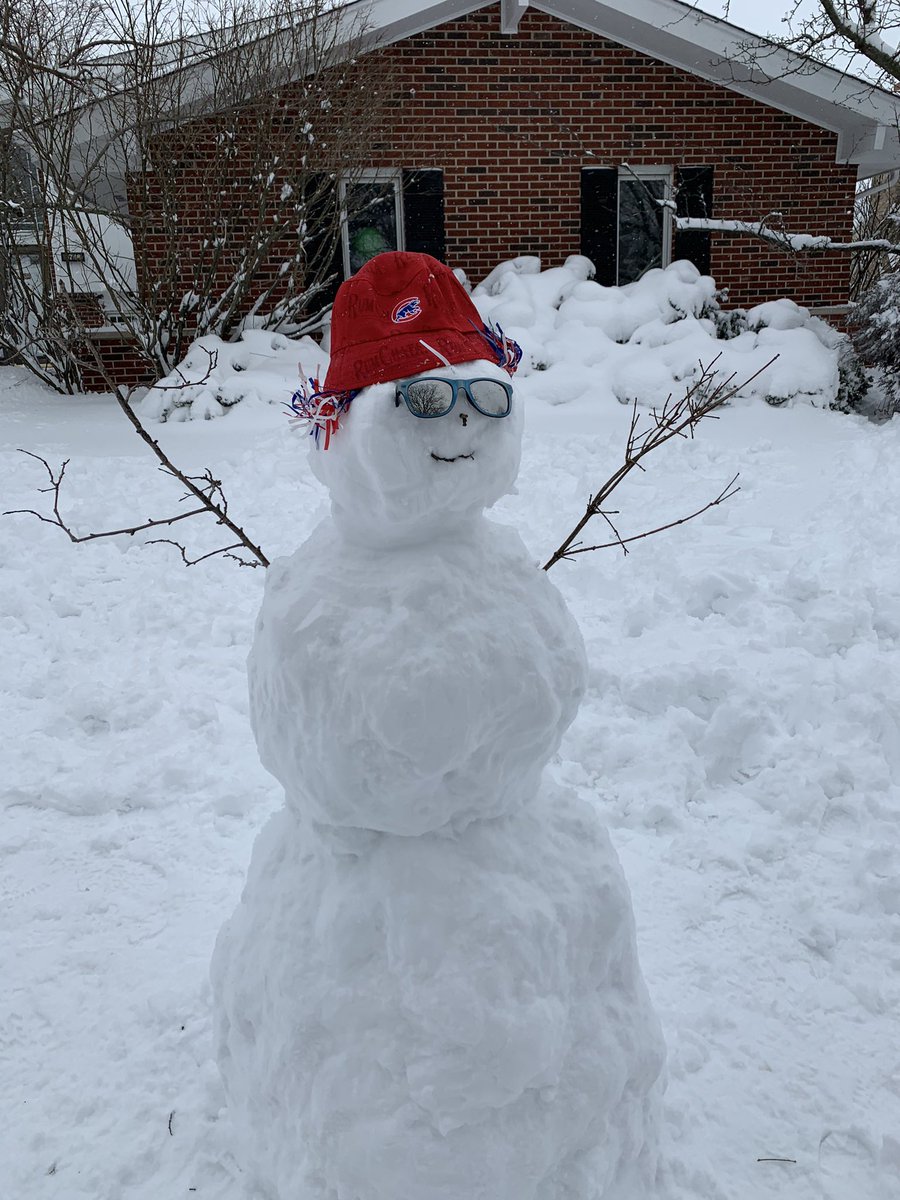 kl2dg's tweet photo. SnoW day. Go @Cubs Go https://t.co/FiQPVwvfvX