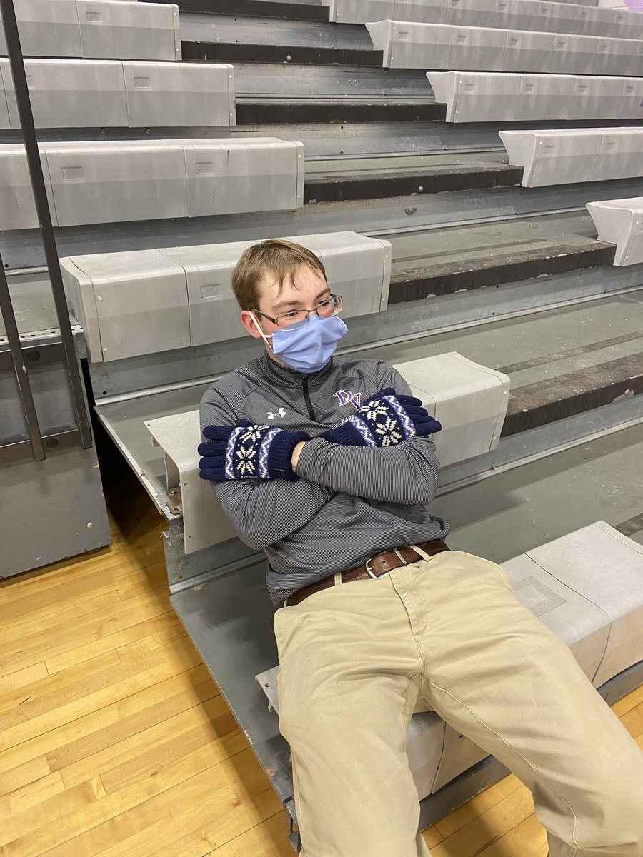 DVMensBball's tweet photo. #DVMensWeeklyTwitterPoll another shout out to our man @auggieschen 
Who did it better? 
Retweet for Augie. 
Like for Bernie. https://t.co/S92xS1r7s1