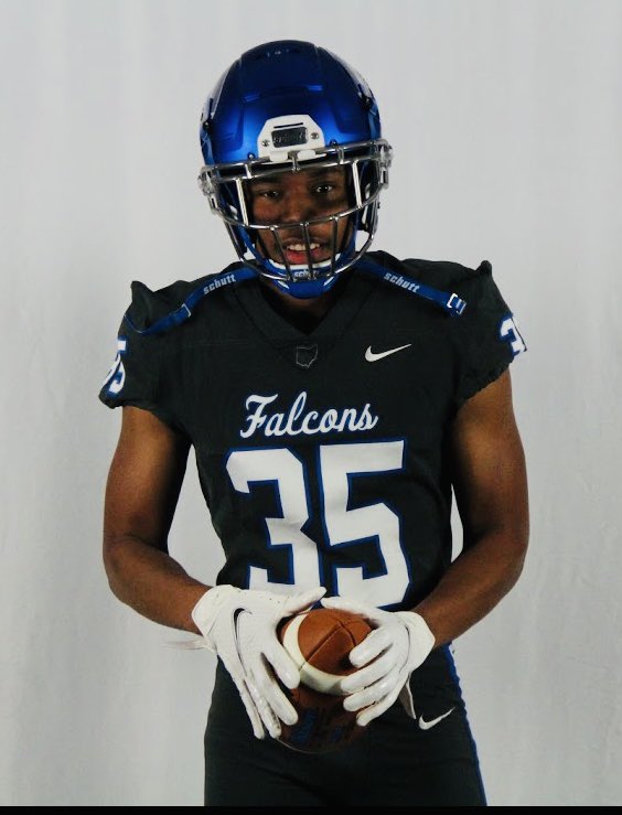 SamoidJ's tweet photo. I am extremely blessed and excited to announce my commitment to Notre Dame College to continue my athletic and academic career! ⚪️🔵| I’d like to thank my family, coaches, friends, and all my supporters throughout this journey! #FlyAbove @NDCFB @mmental7 @NDC_CoachMack https://t.co/CxilmNFd4M