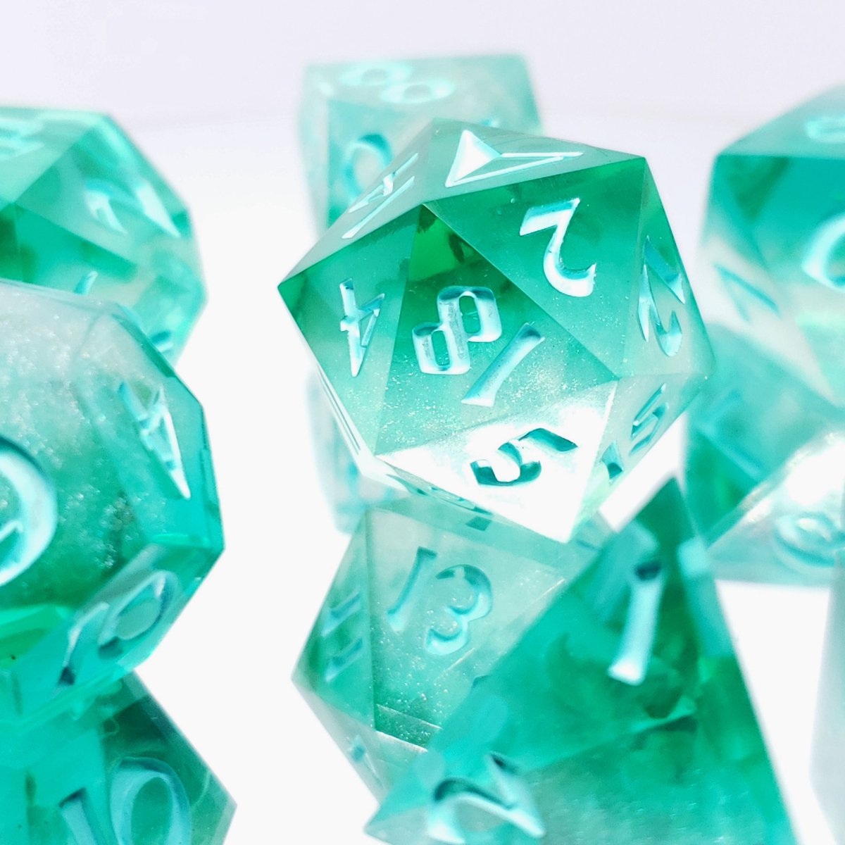 TrueNorthWorks's tweet photo. Made this set back in October of 2020. It required completely original masters, but I'm glad I got to help with this amazing day.

#dice #diceset #diceporn #diceaddict #dicelove #dicemaker #dnd #dnd5e #handmade #polyhedraldice #resindice #resinart #tabletopgames #ttrpg #ttrpgdice https://t.co/V6Z4EXa8Ua