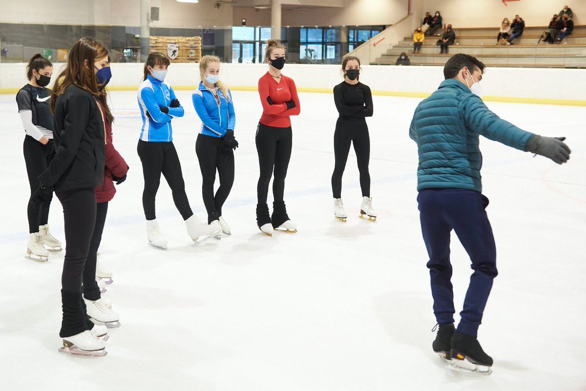 Hielo Español tweet media