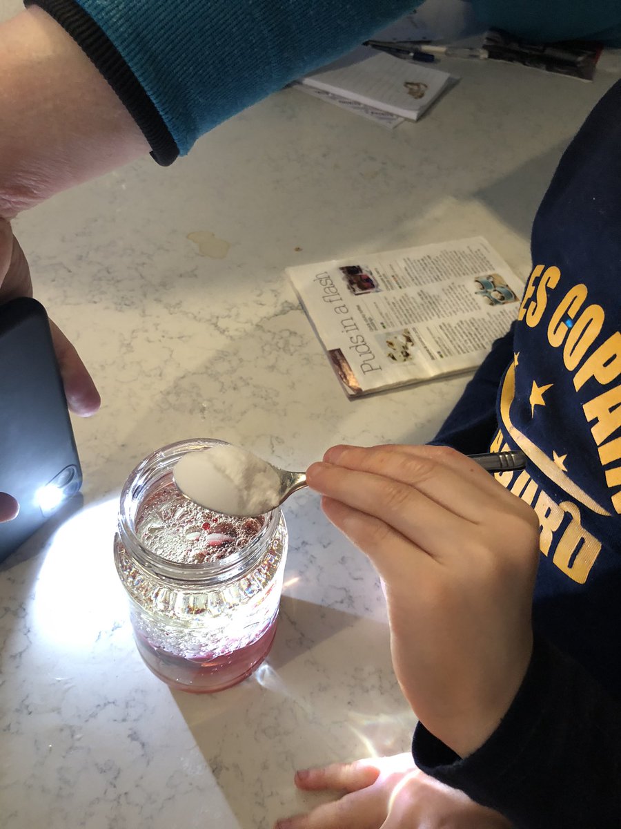 LearningLog1's tweet image. #LGPAScience @laceygreenpa Making a lava lamp, thinking about why the different parts react as they do when added together. Thank you for the list of science experiments to try at home.