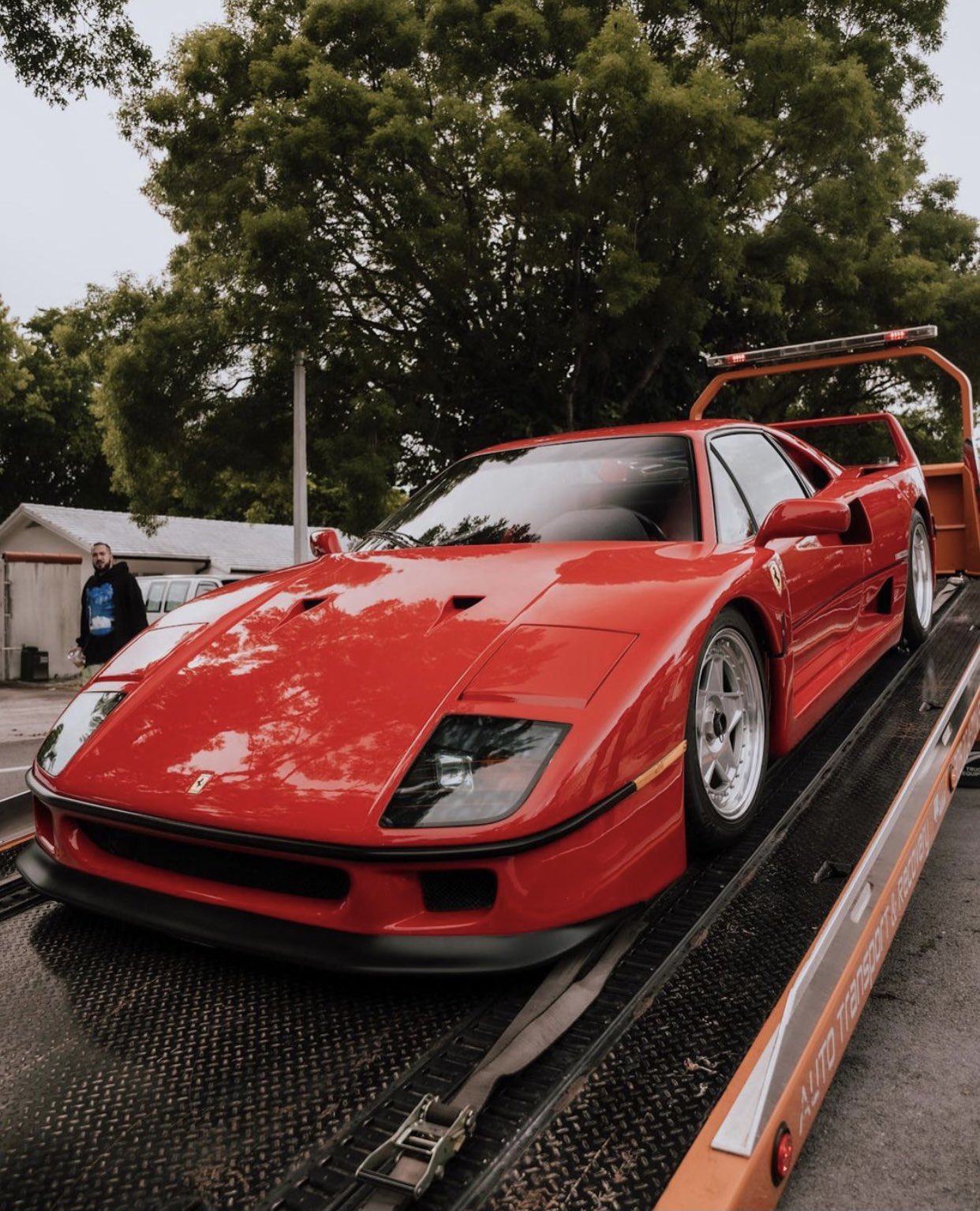 Fuel Car Magazine On Twitter El Nuevo Ferrari De Jbalvin Una Pieza De Arte Tallada A Mano Llamada F40