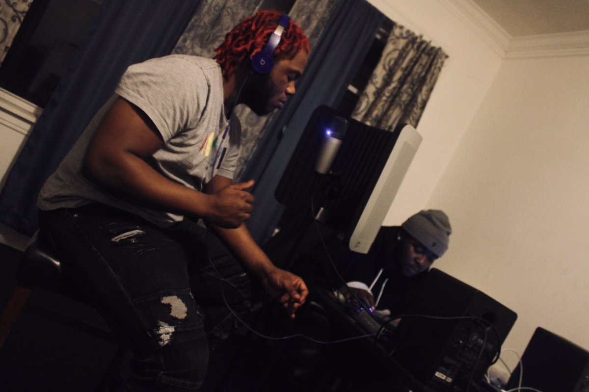 VibeEraMusic's tweet photo. Watch it come alive🔥

@1shaun_don  X  @yung_gyo 
.
.
.
.
#VibeEraMusic #GetYoOwn #ShaunDonOnTheBeat #VibeOnTheMix #NewWave #chicagoartist #newmusicalert 
#tde #dreamvillerecords #goodmusic https://t.co/Qq93BB8DOf