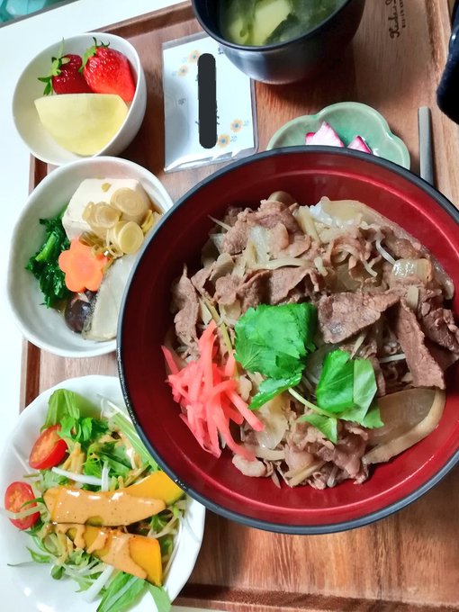 病院食満足
早く朝飯こないかな… 