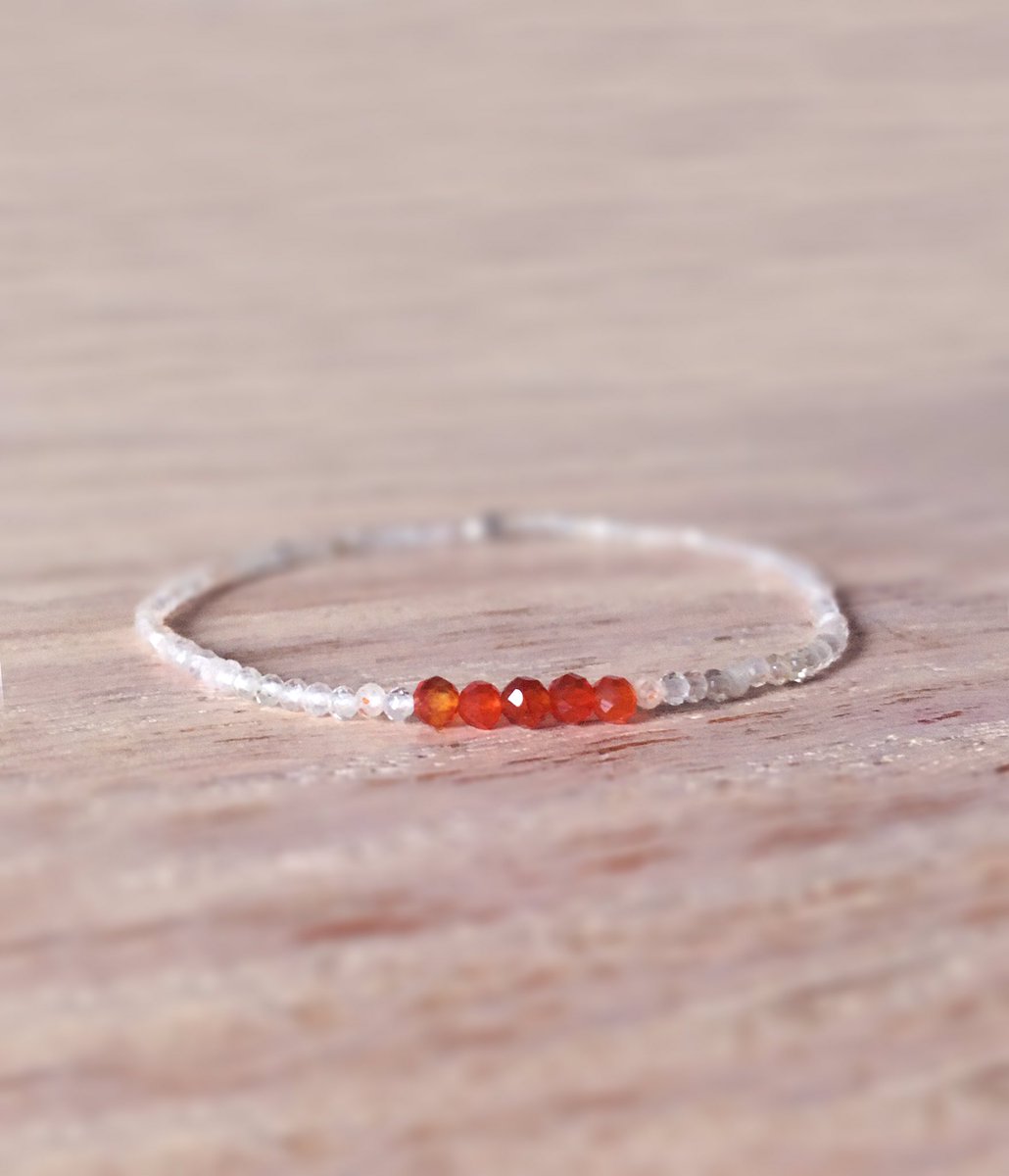 creamlattee's tweet photo. 🧡🧡Dainty Red Carnelian & Moonstone Stretch Bracelet, Multi Gemstone Stacking Skinny Bracele,Carnelian Crystal Love Bracelet #carnelian #gemstone #bracelet #tinybracelet #silver #gemstone 🌸 https://t.co/WVvcXCplaA https://t.co/wxdsdOyDC5