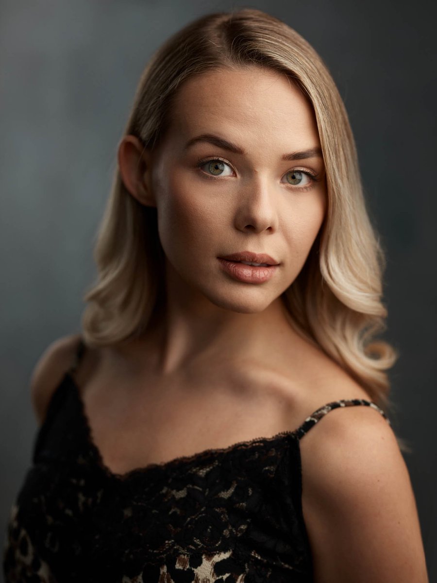 kharla_corley's tweet photo. @headshotday1 This is so great! #Headshotday headshots by Tom Baker 😁 https://t.co/Jr1FAOjVHd