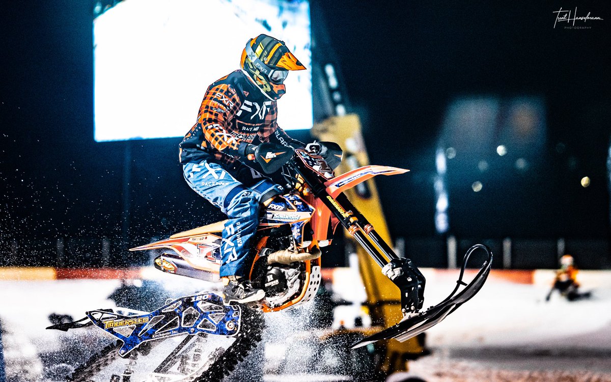 tmann36's tweet photo. 📸 That feeling of winning 🥇
📍 Dubuque County Fairgrounds - Dubuque, IA
•••
#sony #sonyalpha #sonya7III #pmphotoassignments #photography @snocross https://t.co/z6UpBQSCvL