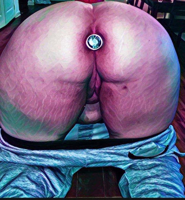 a lil tease...see the rest   https://t.co/JPUZga3Xos  #DukeAndDuchess427 #NSFW #BigTitsAnalPlug https://t<a href="/tag/dukeandduchess427"class="tags">#DukeAndDuchess427</a><a href="/tag/nsfw"class="tags"><span>#nsfw</span></a><a href="/tag/bigtitsanalplug"class="tags"><span>#bigtitsanalplug</span></a>