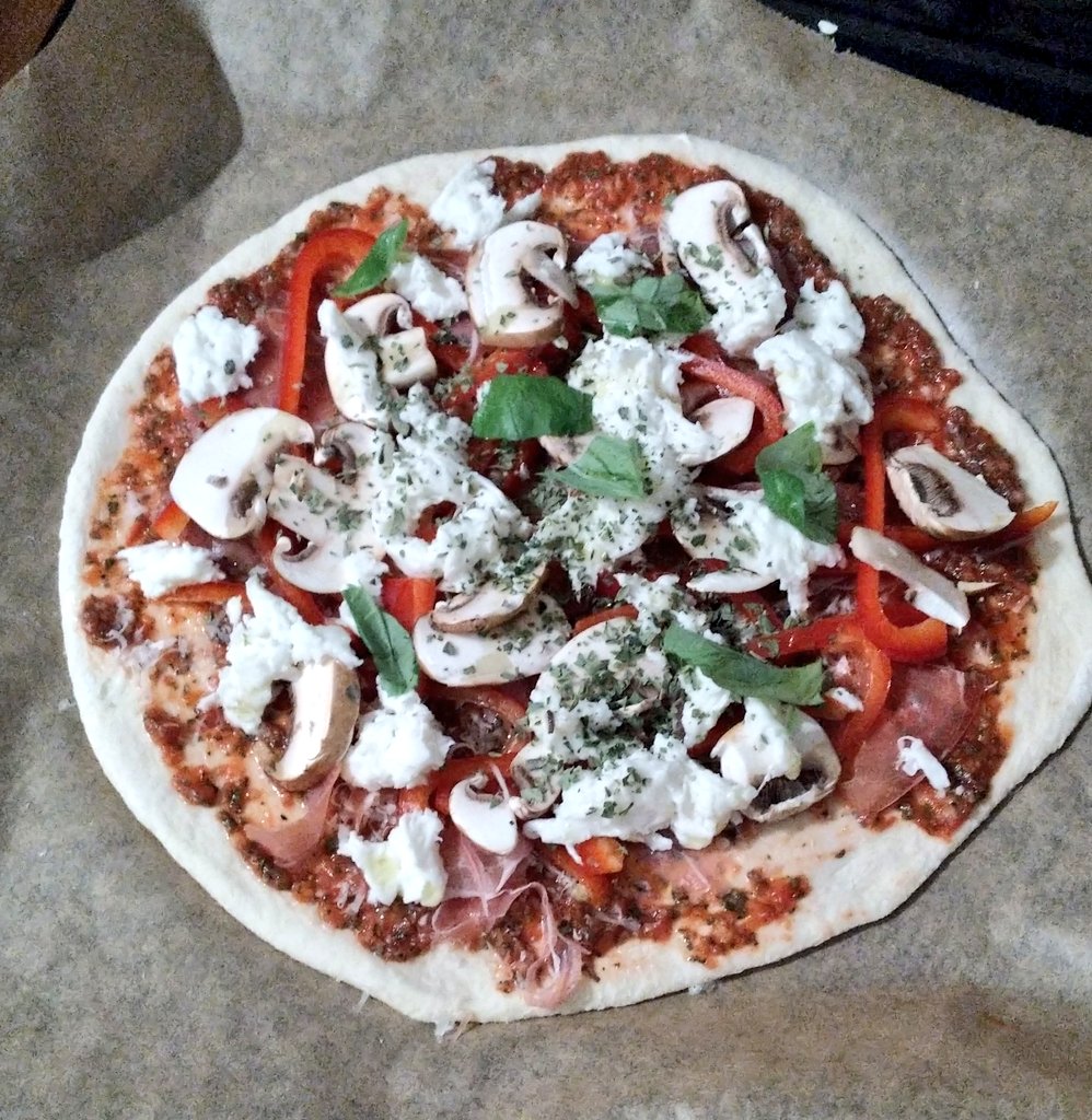 ancgreek's tweet photo. #pizzapic 😎 https://t.co/LamIOZNCZf