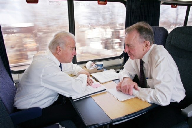 La maintenance, non sans similitude avec nous , de l’Acela est assurée dans 4 ateliers : Washington, New York, Boston et Wilmington  !Le dernier a d’ailleurs été inauguré en 1999 par Joe Biden alors Sénateur de l’état du Delaware et grand amateur du ferroviaire 