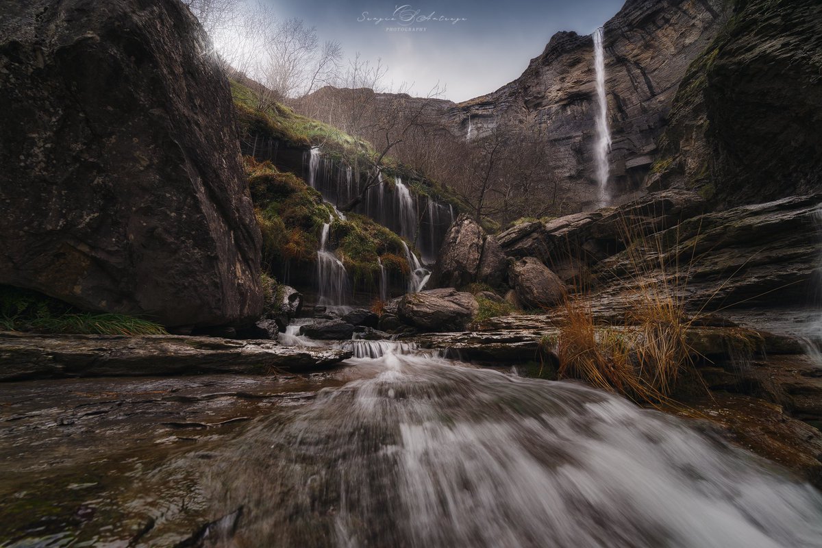 Dicen que por esta plataforma también se cuelgan fotos.
 #landscapephotography #fantastic_earth #landscape_captures   #ourplanetdaily  #naturediversity #earth_deluxe #instanaturelover #nature_brillance #visitspain #ok_spain #addicted_to_basque #visiteuskadi #longexposure