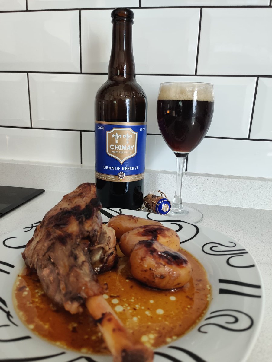 pamanton's tweet photo. #12meses12maridajes
Chimay Blue maridada con cordero a baja temperatura con limón, miel y romero https://t.co/f7eguUm2ye