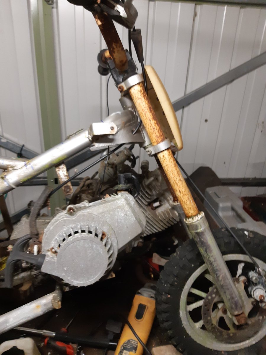 Colindoingstuff's tweet photo. The first video of the minimoto bobber chopper Project is now on my #YouTube channel #colinketleydoingstuff #minimotobobberchopperproject #minimoto #bobber #chopper #motorsport #motorbike #motorbikepowered https://t.co/7Ky7k4tOeS