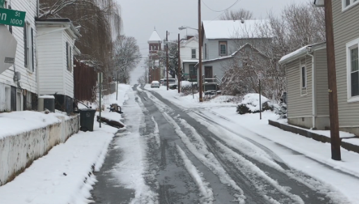 caroline_wset's tweet photo. Lynchburg public works tell me they have all primary and secondary roads cleared. This evening they will move onto residential roads. @ABC13News https://t.co/ki7fWJATD8