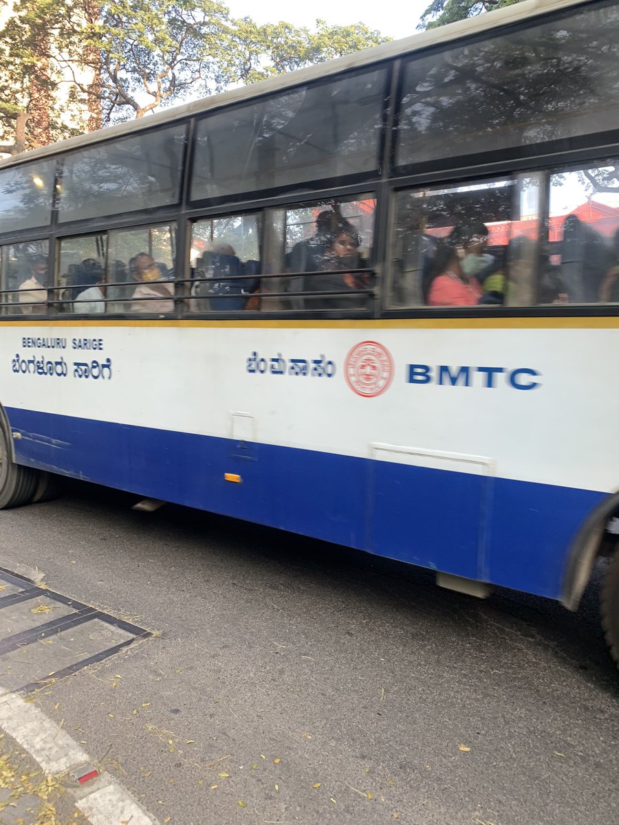 tarauk's tweet image. At 7.50 AM, Residency Road, “normally” chock full of cars, bikes, empty. @BMTC_BENGALURU running full. “Real people” go to work, sharing road, bus space while many private vehicle owners can WFH. Yet, we demand greater right to road space for private vehicles? #BusPriorityLanes