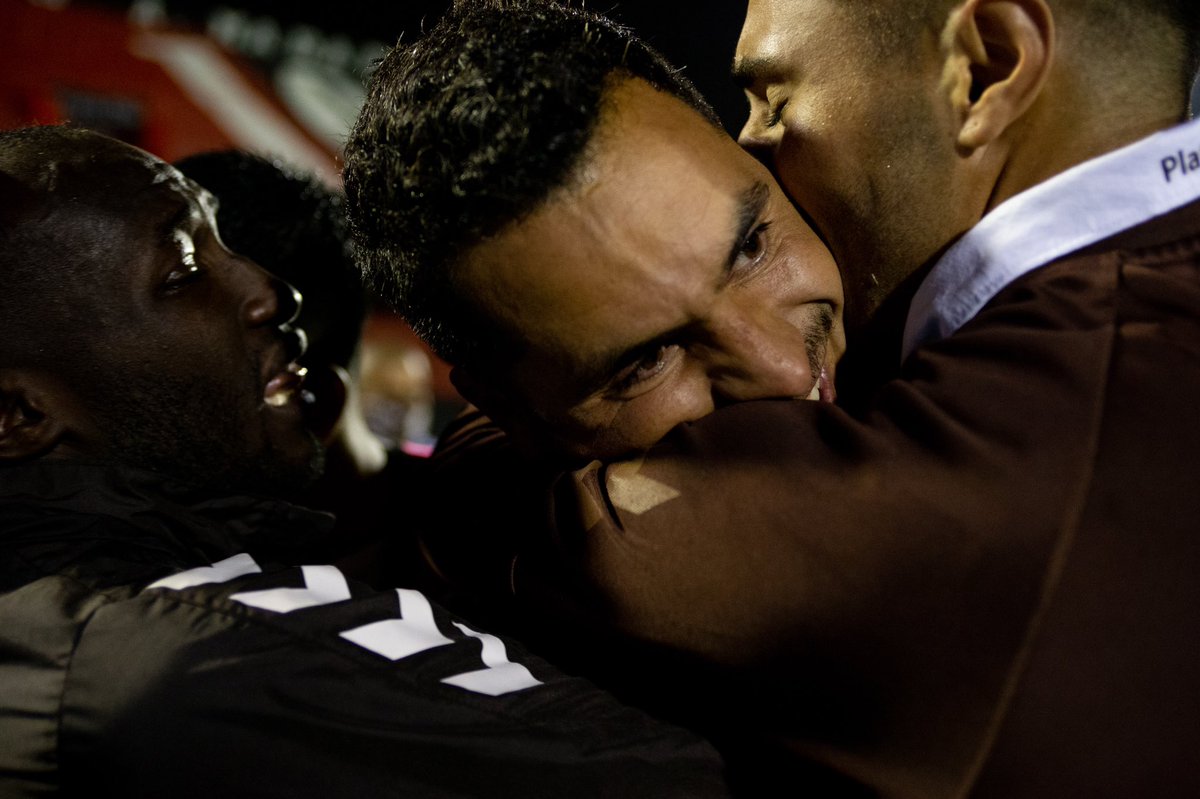 ¡¡¡VOLVIMOS CARAJO!!! Fueron casi 22 años de sufrimiento, de angustia, de pelearla...Por nuestra gente, los que se nos fueron con el sueño de verlo volver, por los que nunca lo habían visto, para todos ustedes

¡¡¡¡¡¡¡PLATENSE ES DE PRIMERA LPQLP!!!!!!!!!!!! 🤎🤍🦑💪🏻