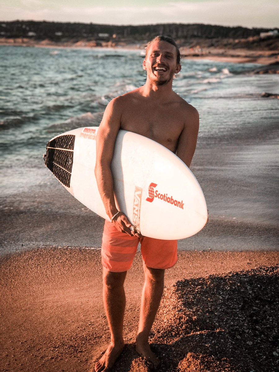 Quiero agradecer a <a href="/ScotiabankUy/">Scotiabank Uruguay</a> por estos 6 años apoyando mi carrera! Sin ustedes no hubiera sido posible! Voy a recordar siempre con especial cariño su incondicional apoyo! Este ciclo se cierra con un gran agradecimiento por todo lo vivido juntos desde 2014 🙏