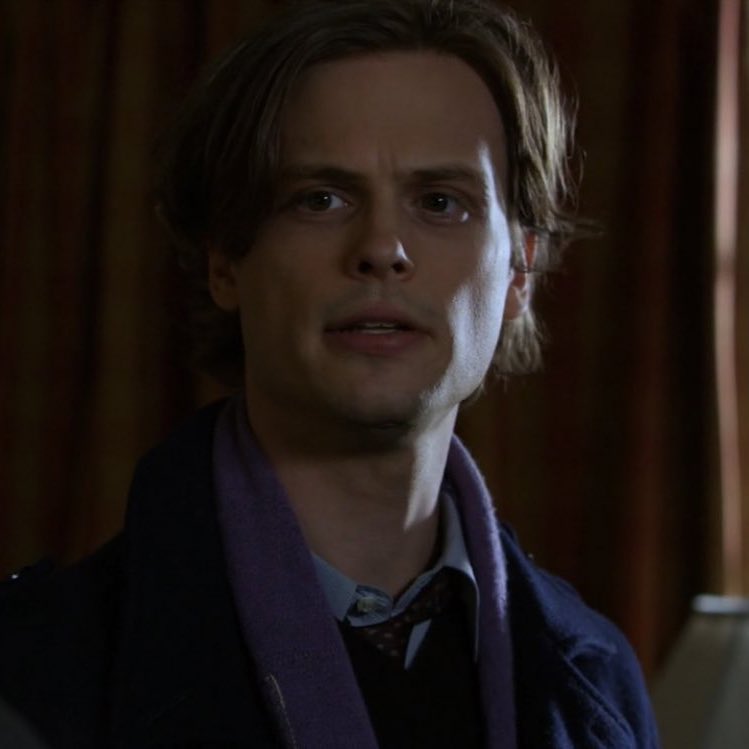 reidsresearch's tweet image. i’m thinking about reid and his purple scarf