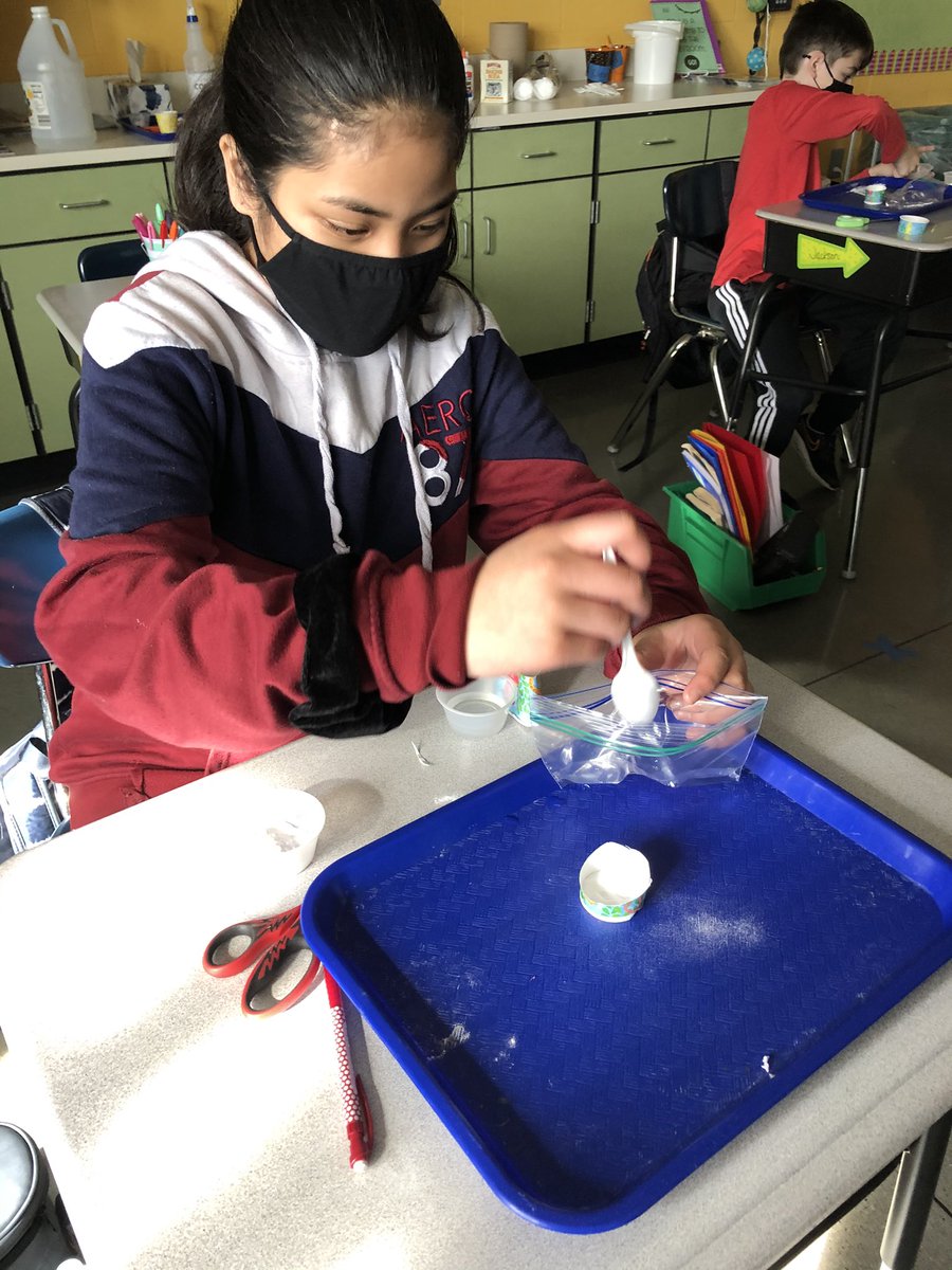 Holder5thgrade's tweet photo. Science Lab chemical reactions. Let’s see if we can cause an explosion!!@LBSharks @ISD5thGrade https://t.co/IALgxv42Iq